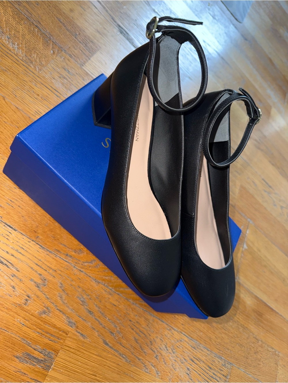 NIB Stuart Weitzman Women’s Emilee Strap Pump 45 in Black Leather